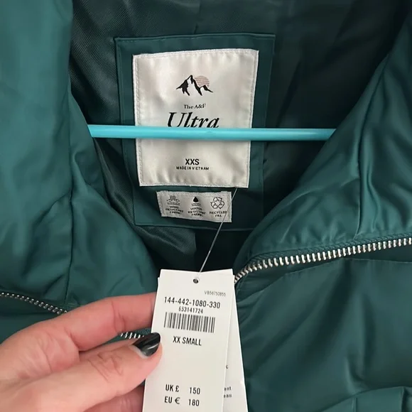 Green puffer - Picture 2 of 2